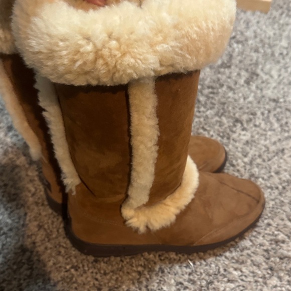 UGG Tan Shearling-Lined Winter Boots - Picture 13 of 15